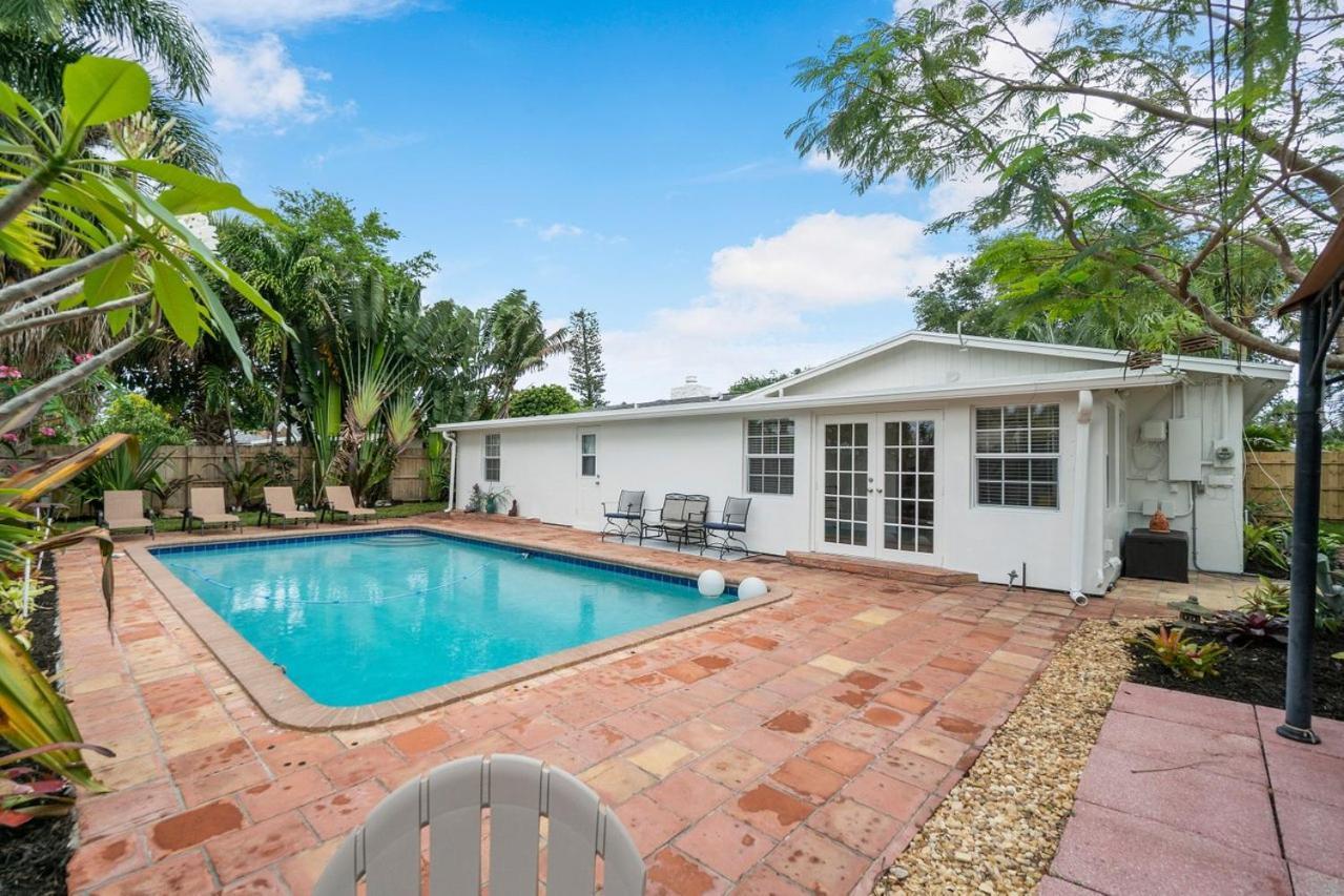 Chic Coastal - Heated Pool Per Request, Near Pga & Everything!