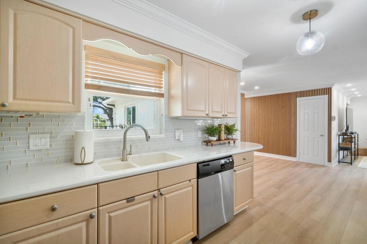 Chic Coastal - Heated Pool Per Request, Near Pga & Everything! * Palm Beach Gardens
