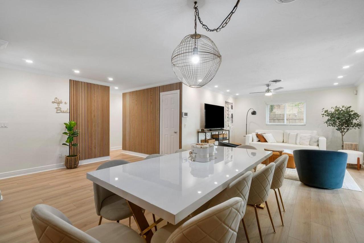 Chic Coastal - Heated Pool Per Request, Near Pga & Everything! Holiday home *