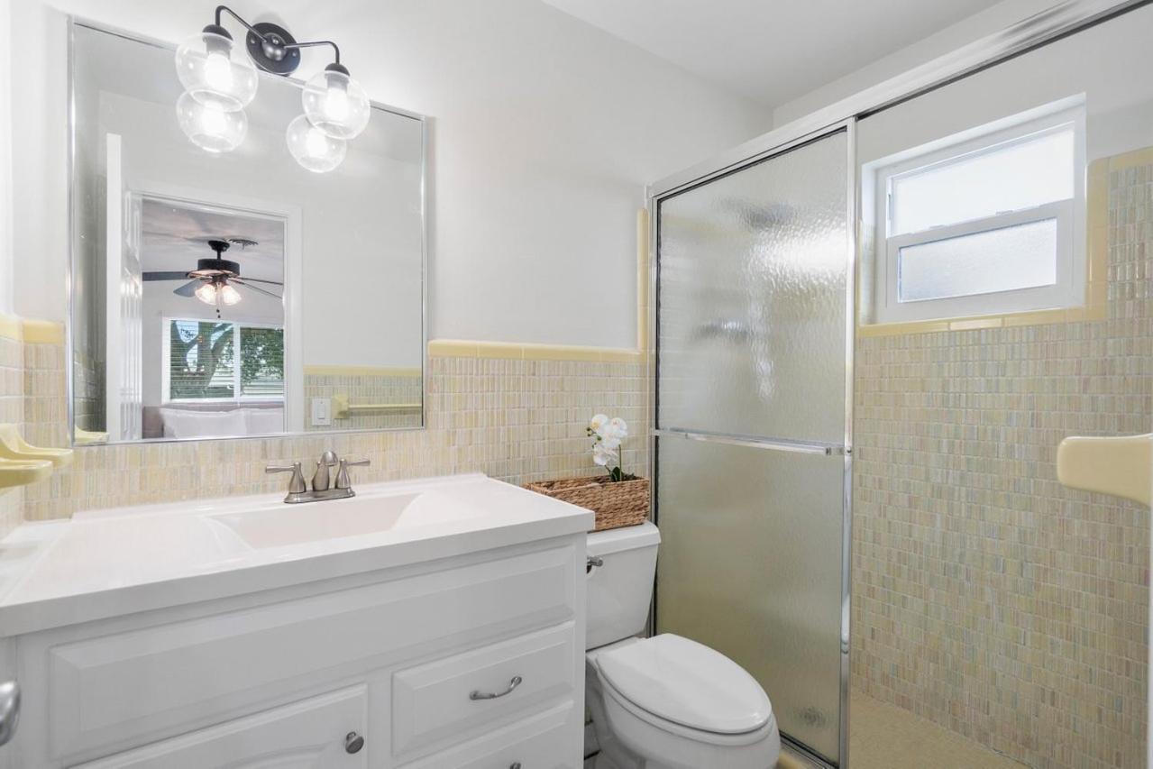 Hébergement de vacances Chic Coastal - Heated Pool Per Request, Near Pga & Everything!