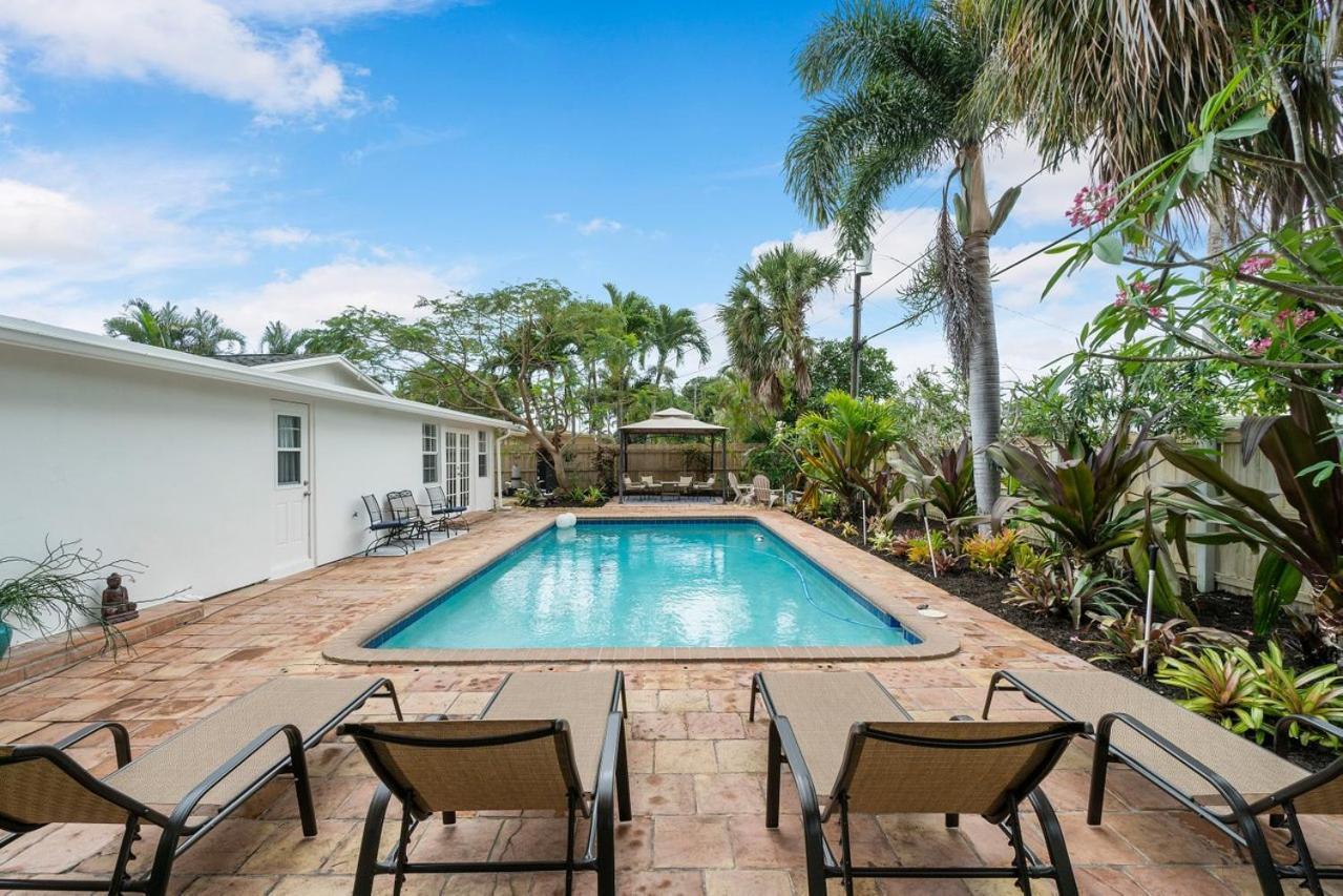 Hébergement de vacances Chic Coastal - Heated Pool Per Request, Near Pga & Everything!